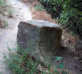 RAT016 Large rectangular rock